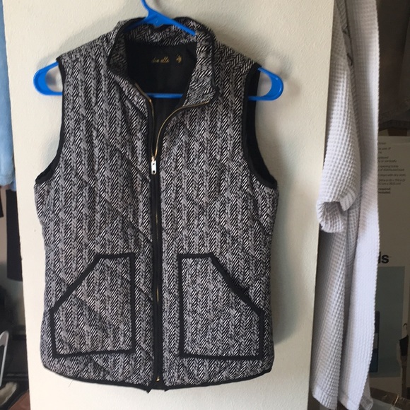 Vest - Picture 1 of 5